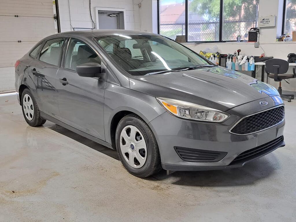 Gray 2017 Ford Focus Sedan Front-Wheel Drive Automatic