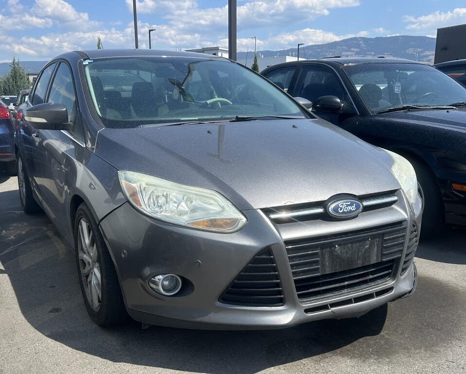 Gray 2012 Ford Focus Sedan Front-Wheel Drive Manual