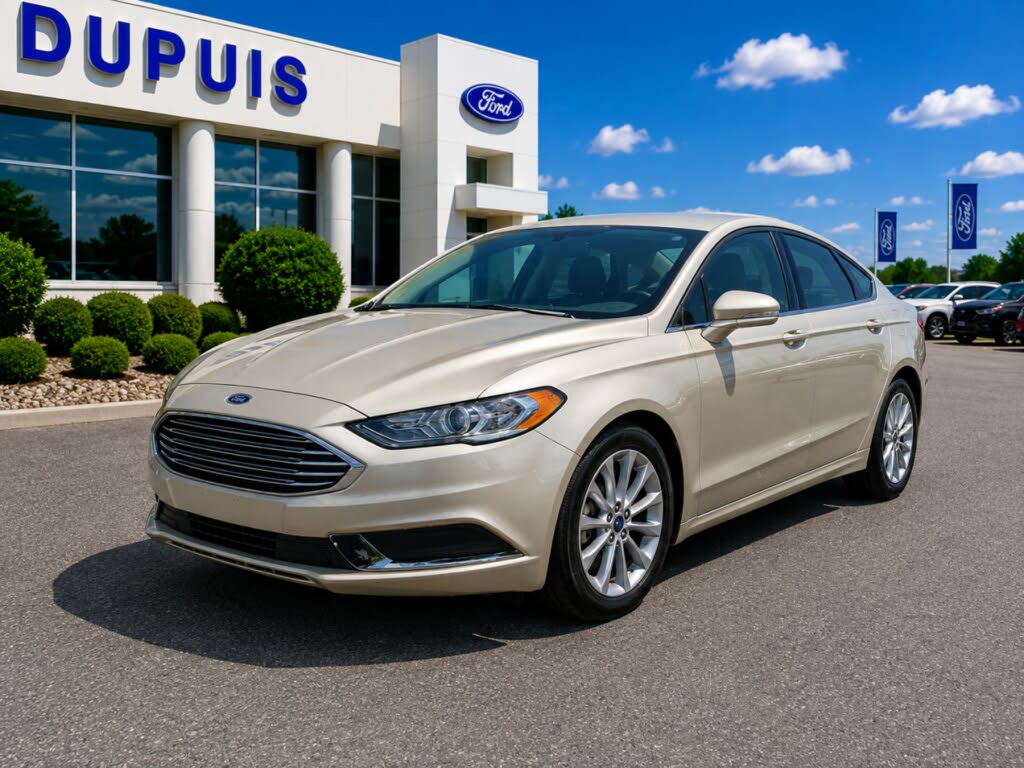  2017 Ford Fusion SE   