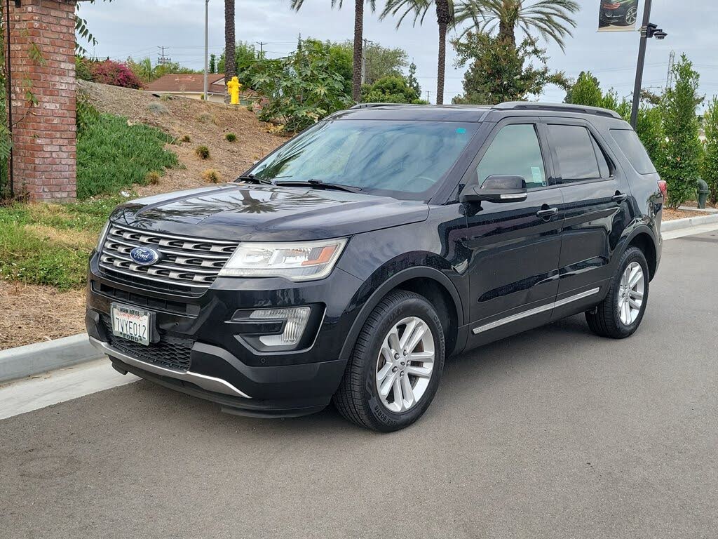 Black 2017 Ford Explorer SUV / Crossover Front-Wheel Drive Automatic