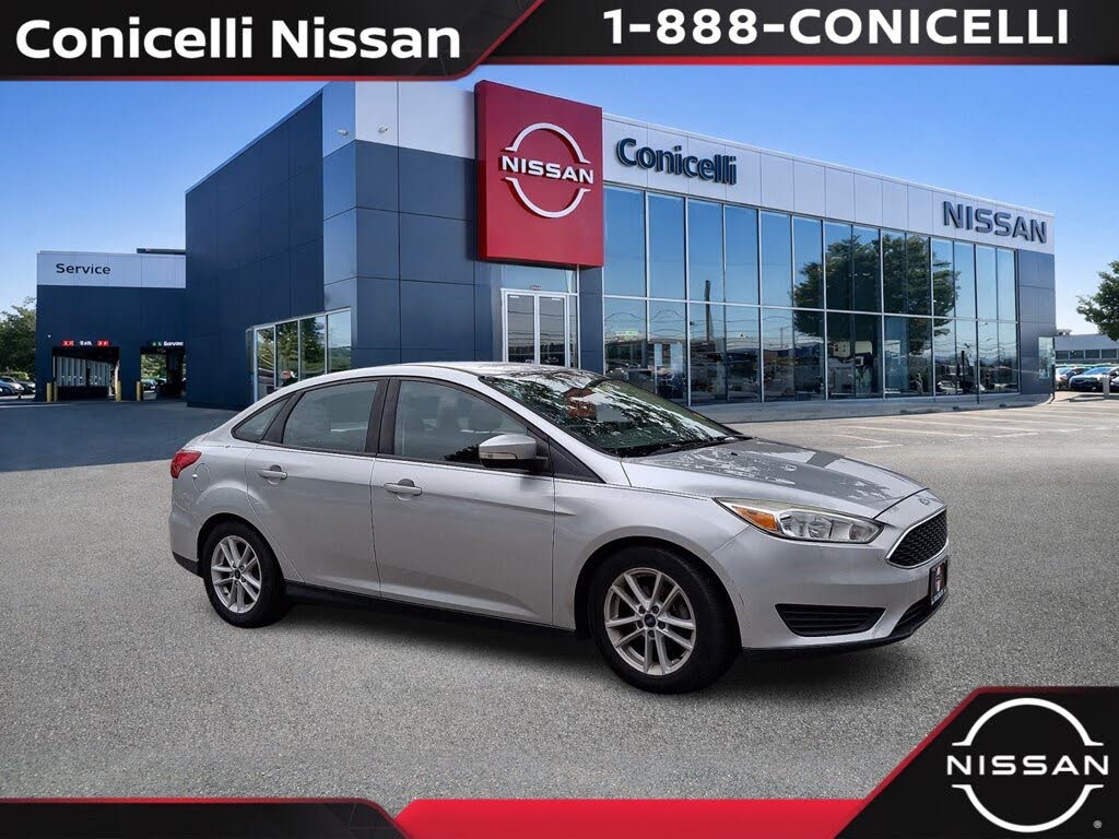 Silver 2017 Ford Focus Sedan Front-Wheel Drive 