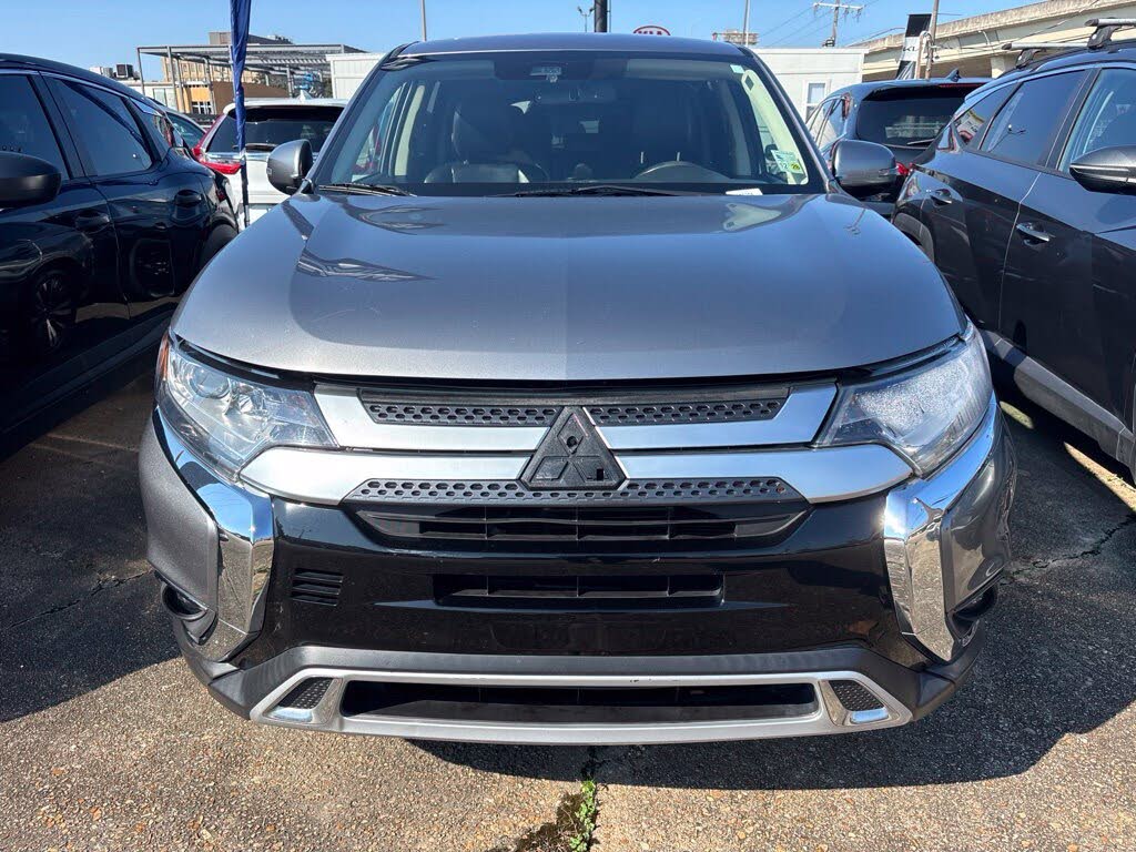 Mercury Gray Metallic 2020 Mitsubishi Outlander SUV / Crossover Front-Wheel Drive Continuously Variable Transmission