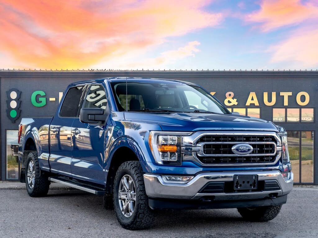  2022 Ford F-150 XLT SuperCrew 4WD   