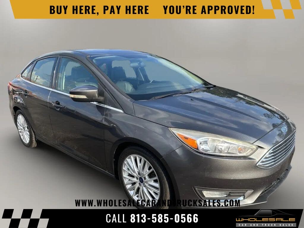 Gray 2017 Ford Focus Sedan Front-Wheel Drive 6-Speed Automatic
