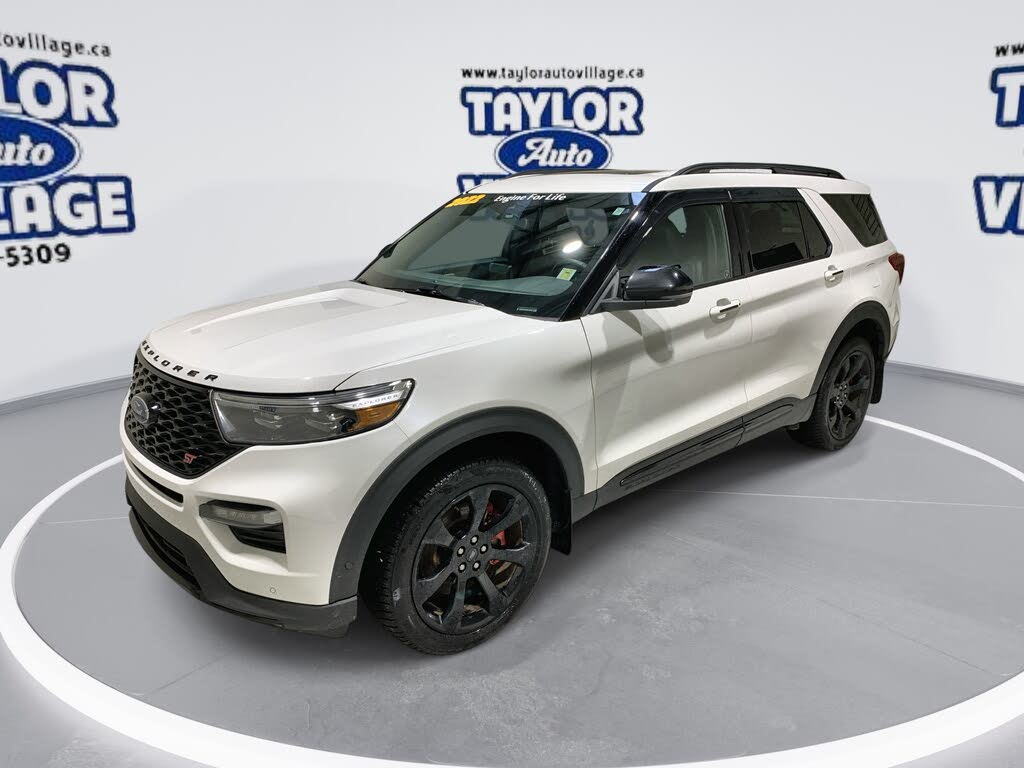  2022 Ford Explorer ST AWD   