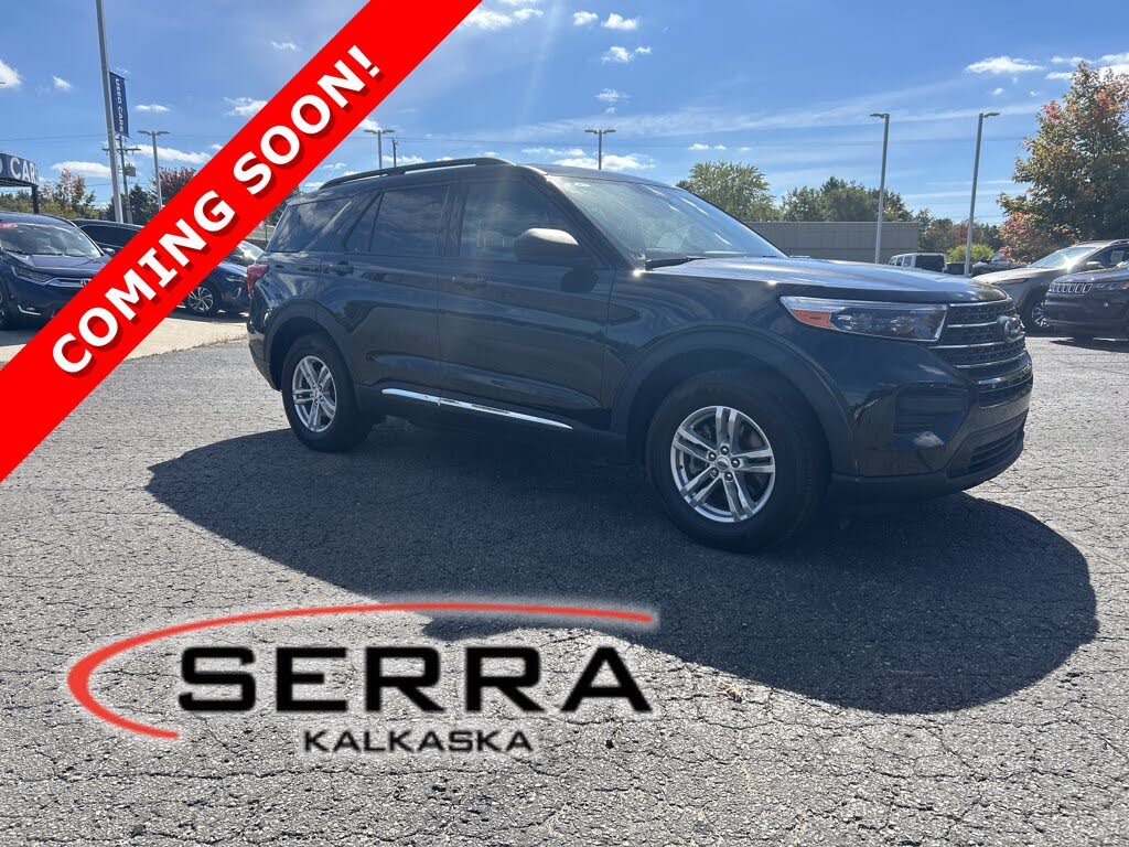  2023 Ford Explorer XLT AWD   