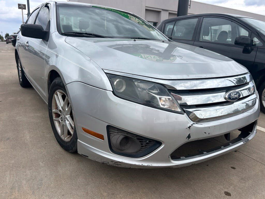 Ingot Silver 2011 Ford Fusion Sedan Front-Wheel Drive 6-Speed Automatic