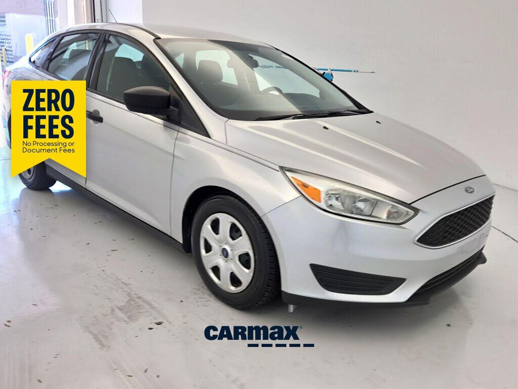 Silver 2015 Ford Focus Sedan Front-Wheel Drive Automatic