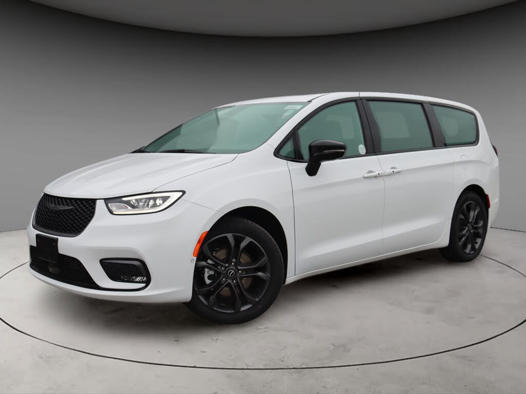 Bright White 2026 Chrysler Pacifica Minivan Front-Wheel Drive Automatic
