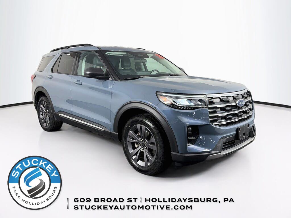  2025 Ford Explorer Active AWD   