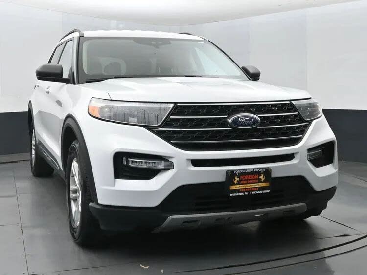 White 2024 Ford Explorer SUV / Crossover All-Wheel Drive 10-Speed Automatic