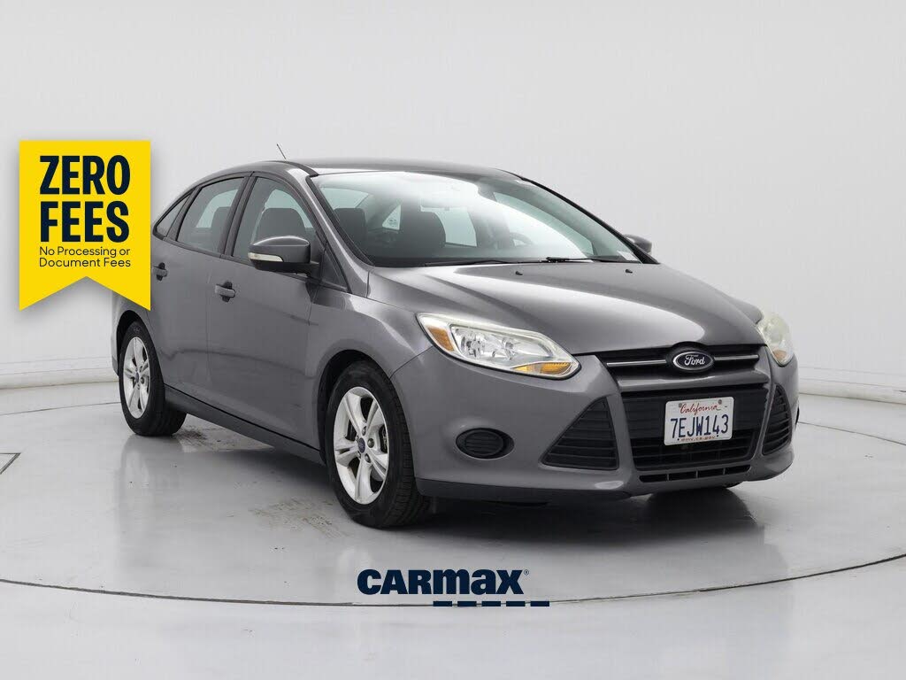 Gray 2014 Ford Focus Sedan Front-Wheel Drive Automatic