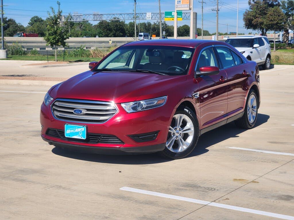  2017 Ford Taurus SEL   