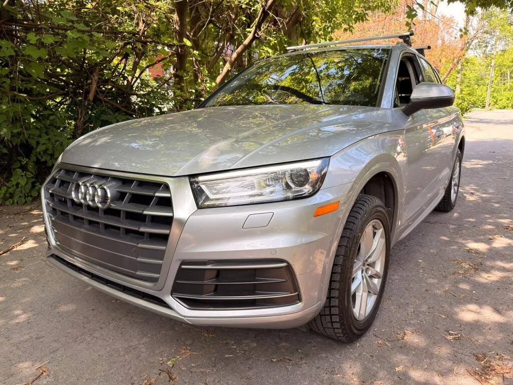 Gray 2018 Audi Q5 SUV / Crossover  Automatic