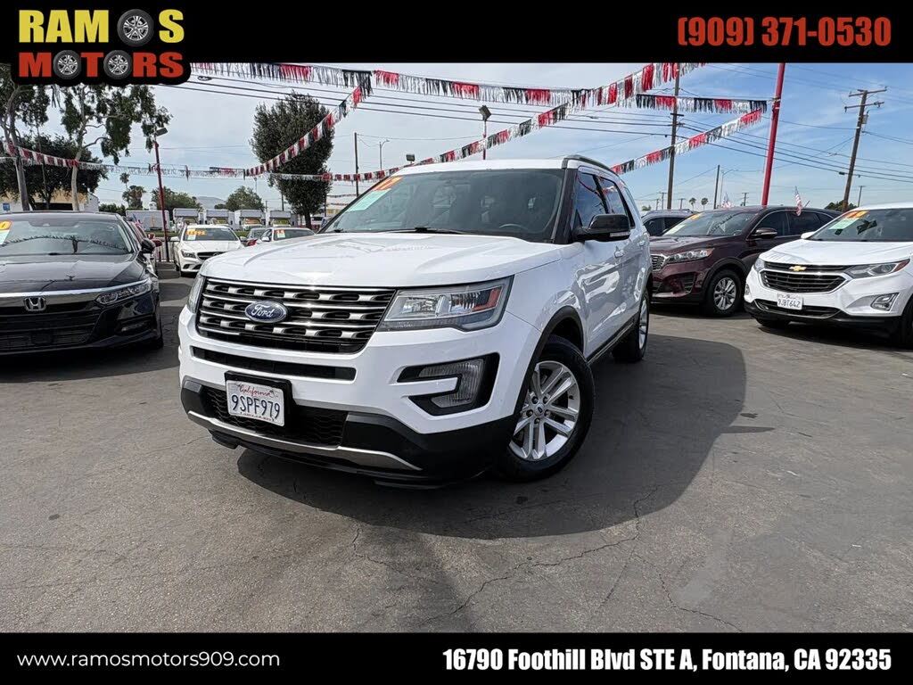White Platinum Metallic Tri-Coat 2017 Ford Explorer SUV / Crossover Front-Wheel Drive Automatic
