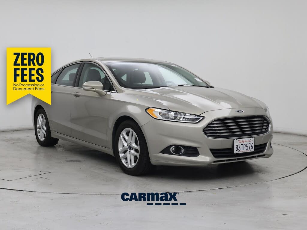  2016 Ford Fusion SE   