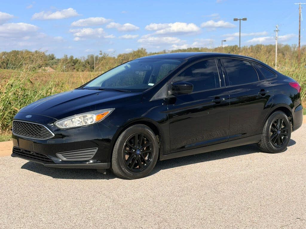 Black 2018 Ford Focus Sedan Front-Wheel Drive 6-Speed Automatic