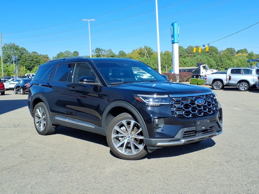  2025 Ford Explorer Platinum AWD   