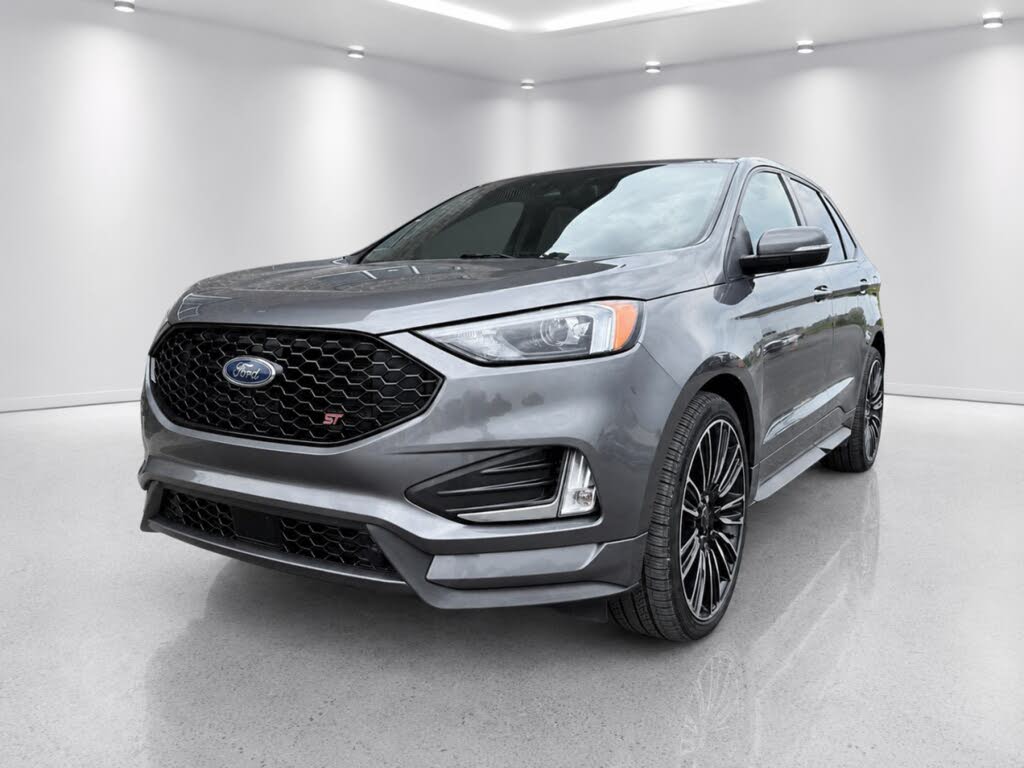 Gray 2022 Ford Edge SUV / Crossover All-Wheel Drive Automatic