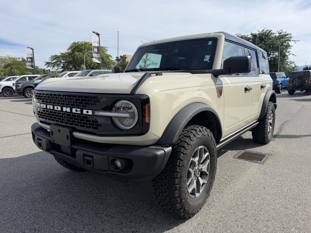 DESERT SAND 2025 Ford Bronco SUV / Crossover Four-Wheel Drive Automatic