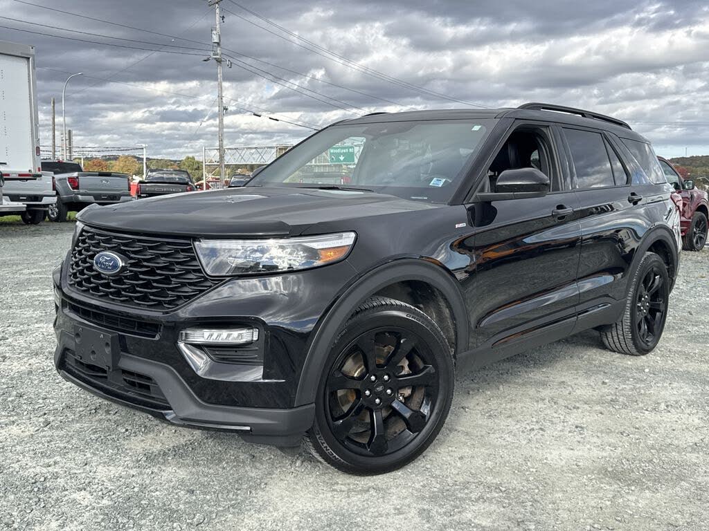  2023 Ford Explorer ST-Line AWD   