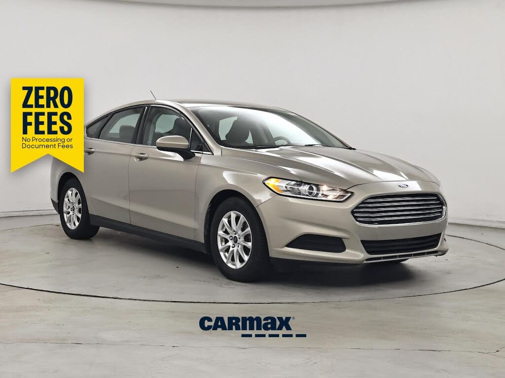 Silver 2016 Ford Fusion Sedan Front-Wheel Drive Automatic