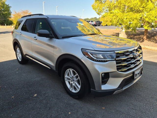 Silver Metallic 2025 Ford Explorer SUV / Crossover Rear-Wheel Drive Automatic
