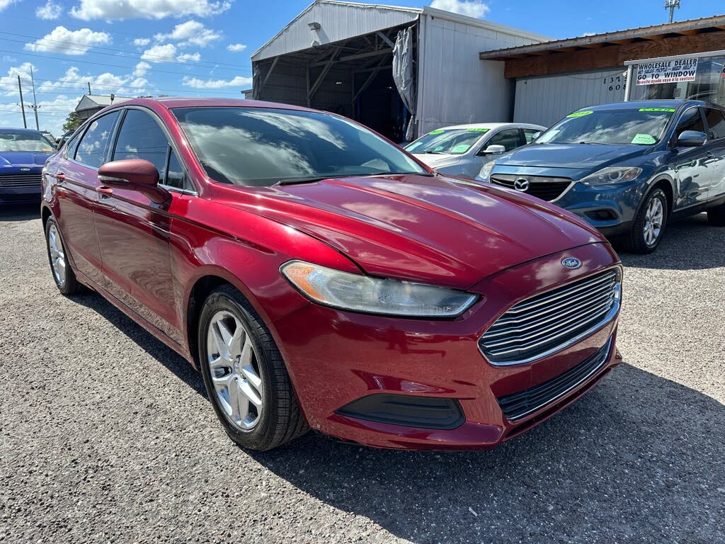 Red 2013 Ford Fusion Sedan Front-Wheel Drive Automatic