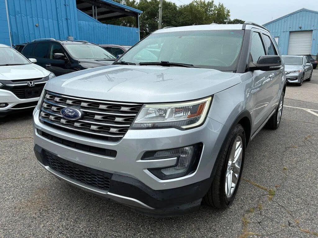 Ingot Silver 2017 Ford Explorer SUV / Crossover Front-Wheel Drive 6-Speed Automatic