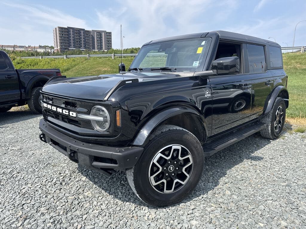  2024 Ford Bronco Outer Banks 4-Door 4WD   