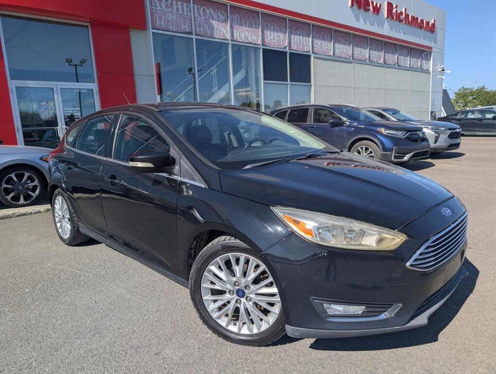 Black 2018 Ford Focus Hatchback Front-Wheel Drive Automatic