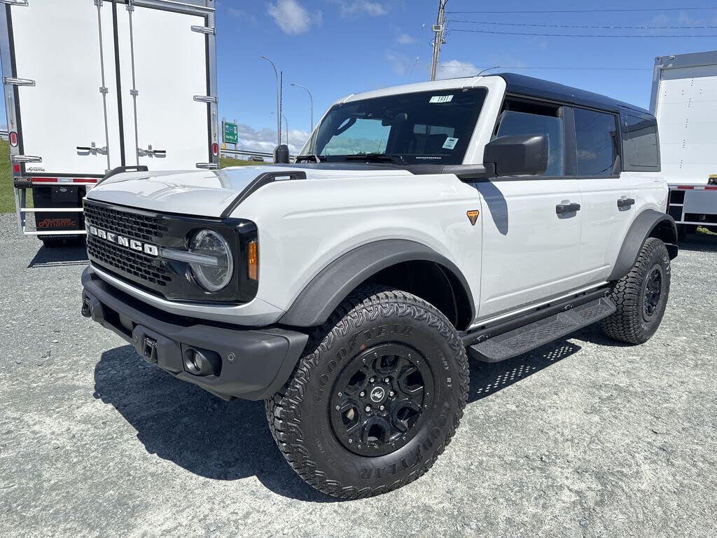 Desert Sand 2026 Ford Bronco SUV / Crossover Four-Wheel Drive Automatic