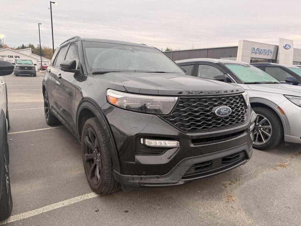  2022 Ford Explorer ST AWD   