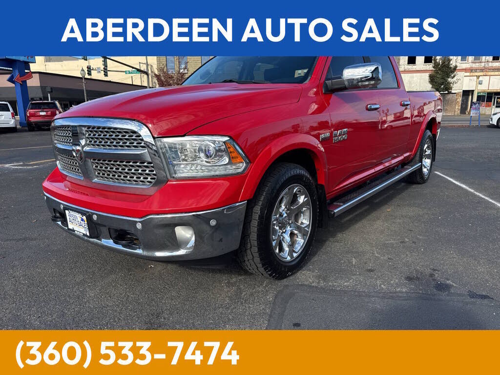  2015 RAM 1500 Laramie Crew Cab 4WD   