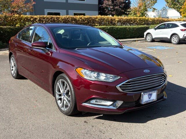  2017 Ford Fusion SE   