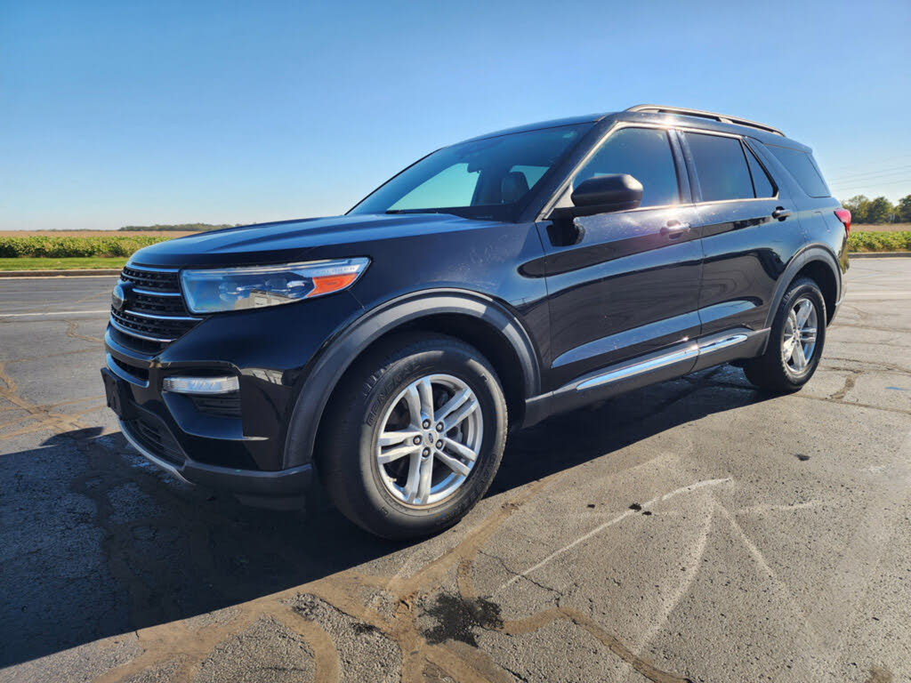  2020 Ford Explorer XLT AWD   
