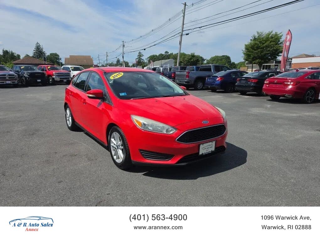Red 2015 Ford Focus Hatchback Front-Wheel Drive 6-Speed Automatic