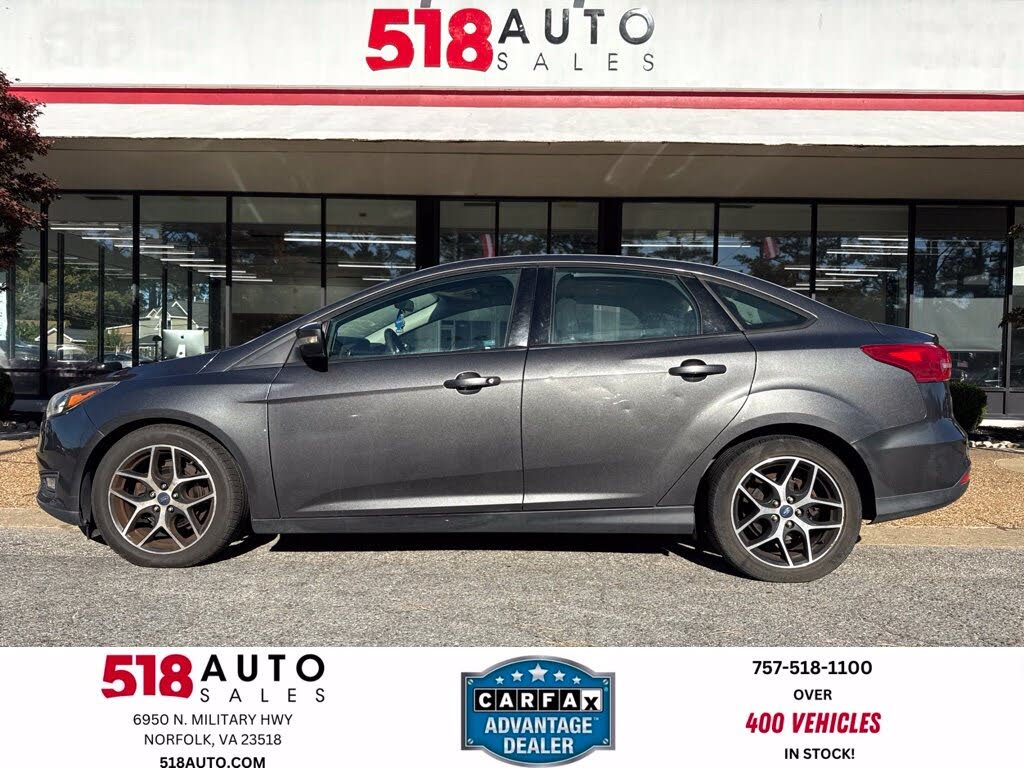 Gray (Magnetic) 2017 Ford Focus Sedan Front-Wheel Drive 6-Speed Automatic