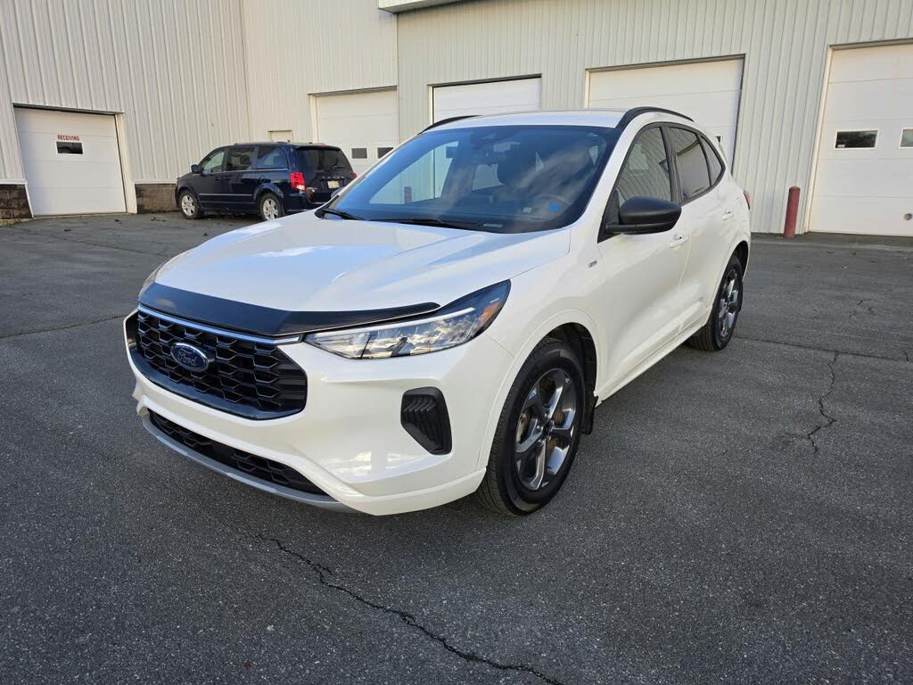  2023 Ford Escape ST-Line AWD   