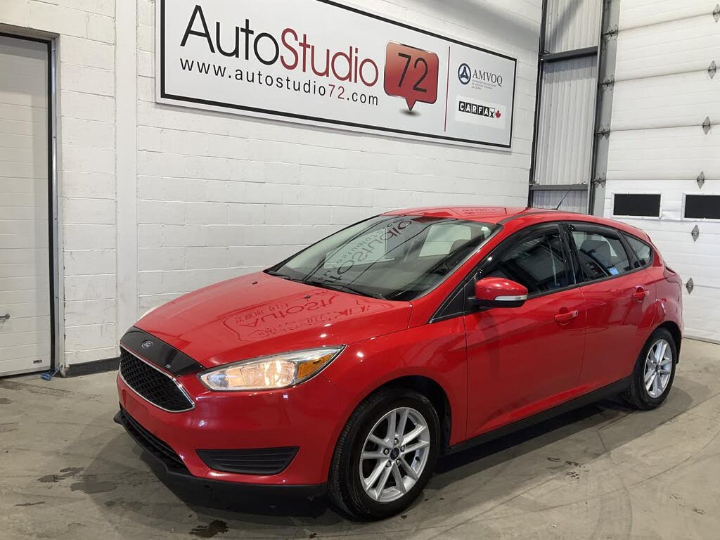  2017 Ford Focus SE Hatchback   