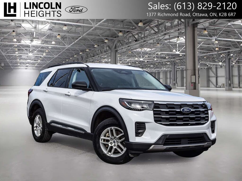 2025 Ford Explorer Active AWD