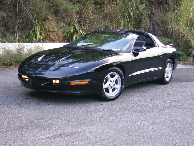 https://static.cargurus.com/images/site/2007/04/01/23/47/1994_pontiac_firebird_2_dr_formula_hatchback-pic-61381-640x480.jpeg