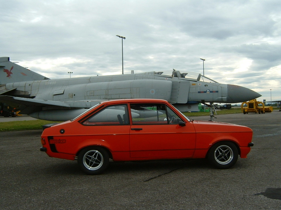 Ford escort 1975 pictures #3