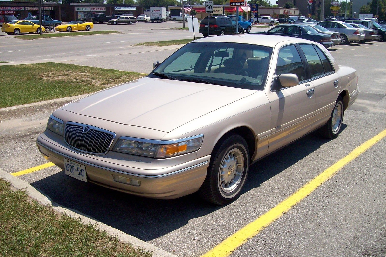 Mercury Grand Marquis 1997 Sedan. 