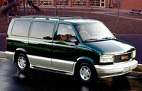 2004 GMC Safari Overview