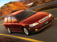 2003 Volvo V40 Overview