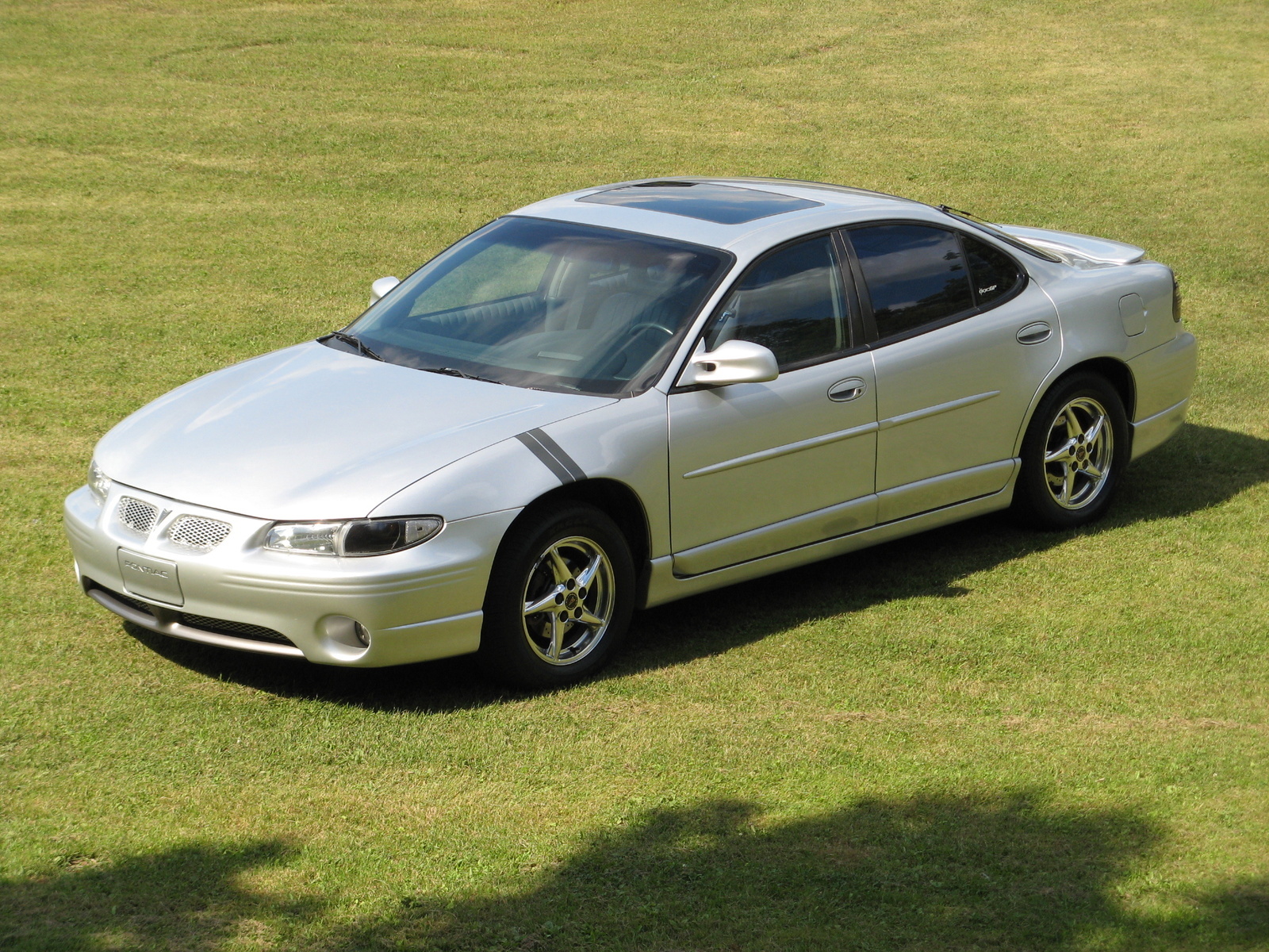 2002 pontiac grand prix 40th anniversary specs