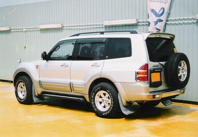 Mitsubishi pajero 3 2001