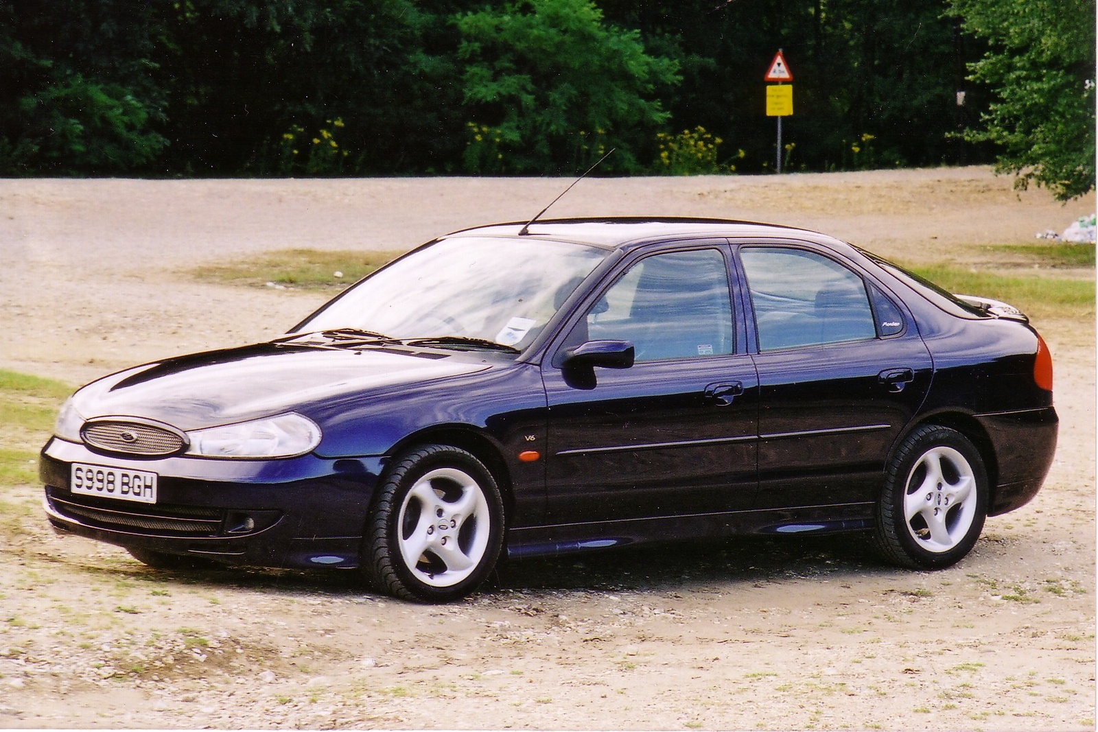 Форд мондео 2. Ford Mondeo 1998. Ford Mondeo 1996-2000. Ford Mondeo 1996 хэтчбек. Форд Mondeo 1998.