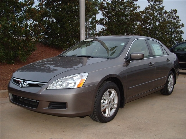 2007_honda_accord_4_dr_ex-pic-28474-1600x1200.jpeg